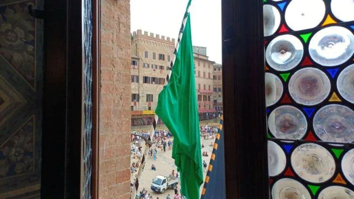 Palio di Siena, nuovo rinvio per il maltempo: si corre domani