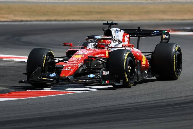 Ferrari rilancia la sfida iridata: Leclerc trionfa a Silverstone e il Mondiale torna apertissimo