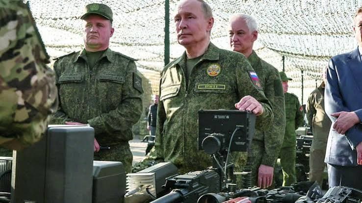 Russia, i generali chiedono altri 800mila uomini: Putin tra esigenze militari e pressioni sull’economia