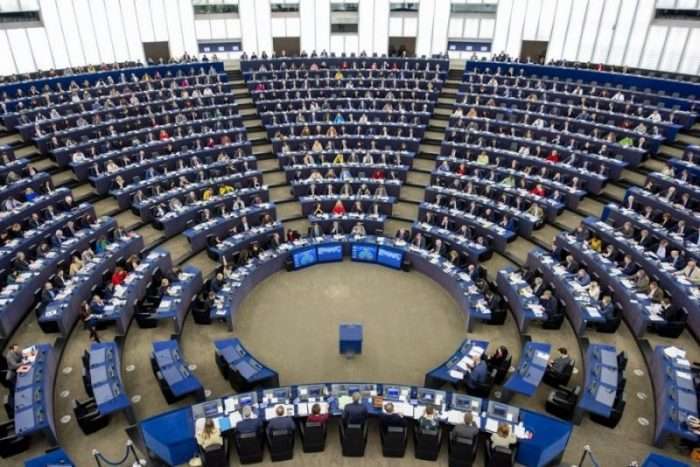Ue, il Parlamento europeo ha approvato il “Pacchetto unico digitale”