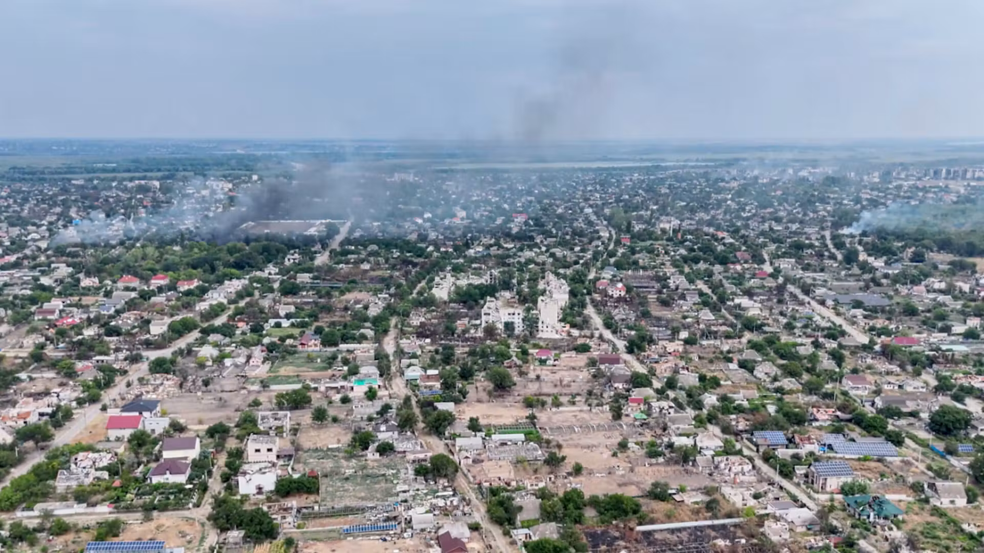 Ucraina, strage alla stazione di Dnipro: 14 morti in un attacco russo. A Oleshky parte la missione umanitaria