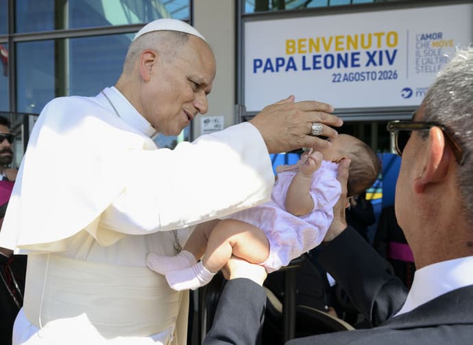 Papa Leone XIV al Meeting di Rimini: «Prima dei confini ci sono le persone»