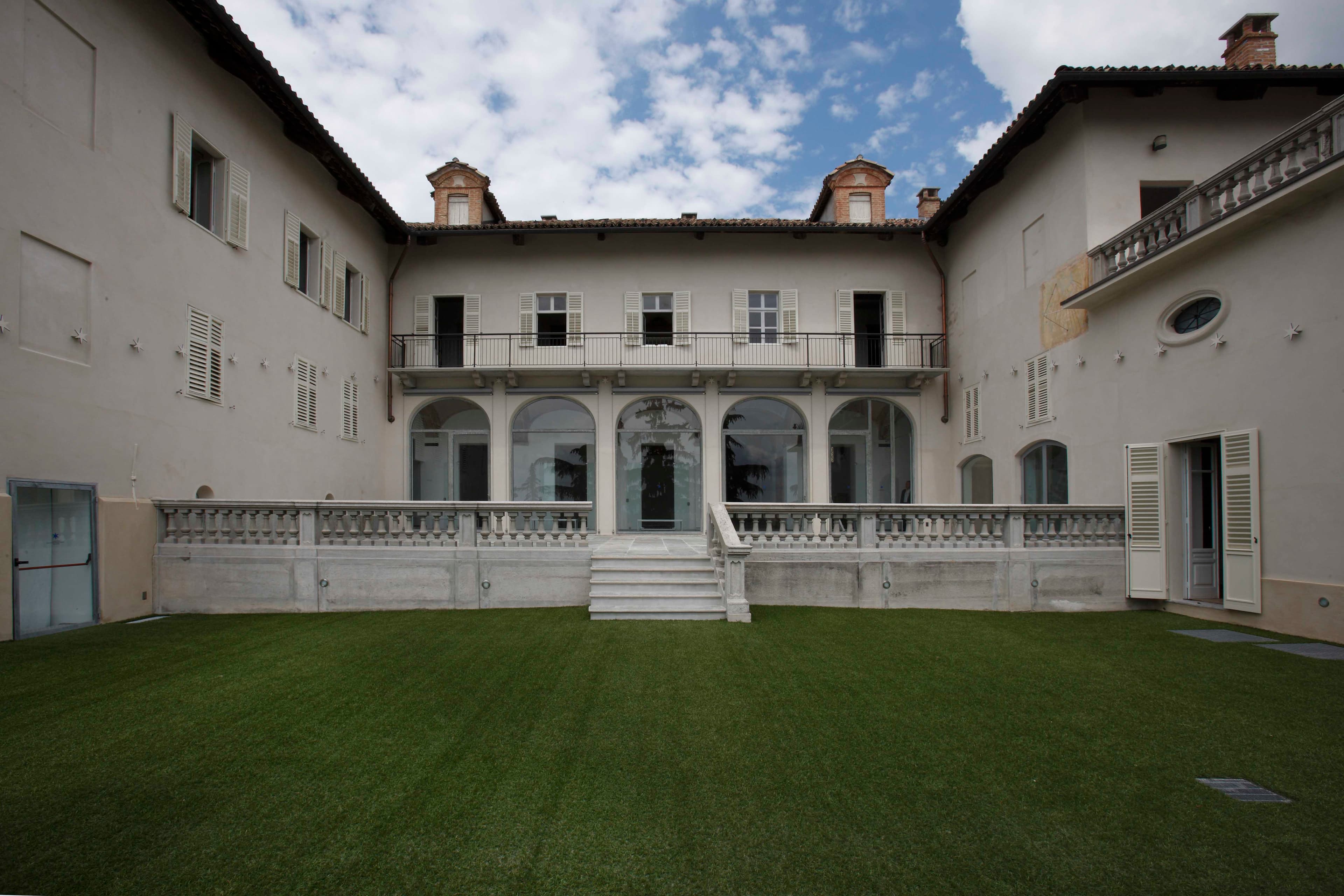 Vent’anni di Young Curators Residency Programme: l’arte italiana si interroga sul suo posto nel mondo