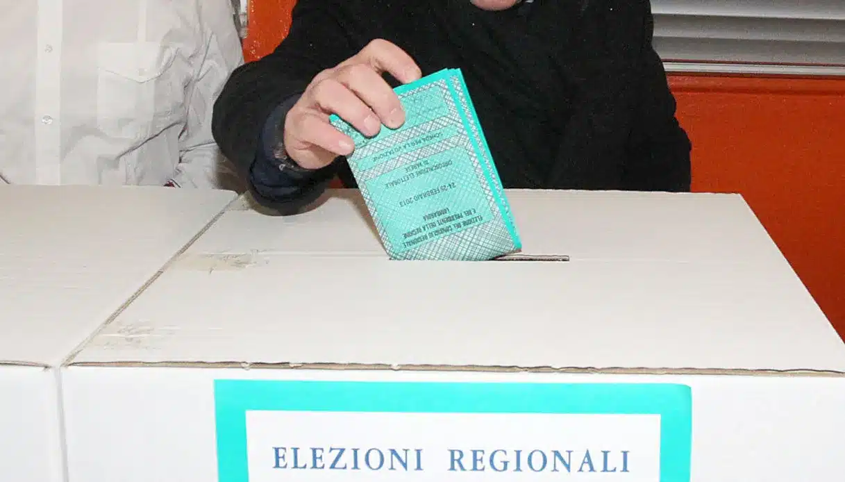 Regionali 2025: Decaro, Stefani e Fico in vantaggio secondo i primi exit poll
