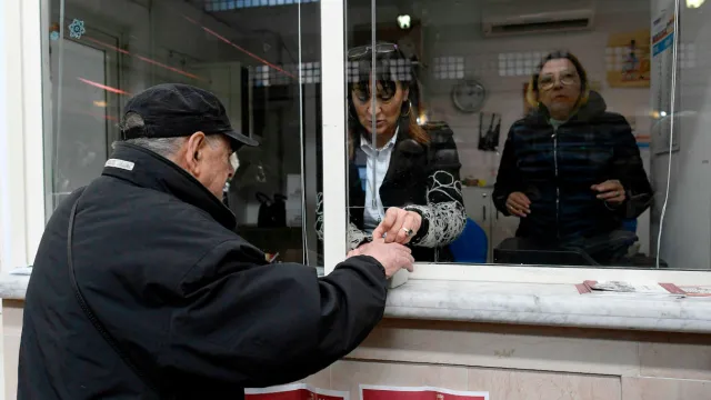 Carta d'identità elettronica, validità illimitata per gli over 70: la novità entra in vigore