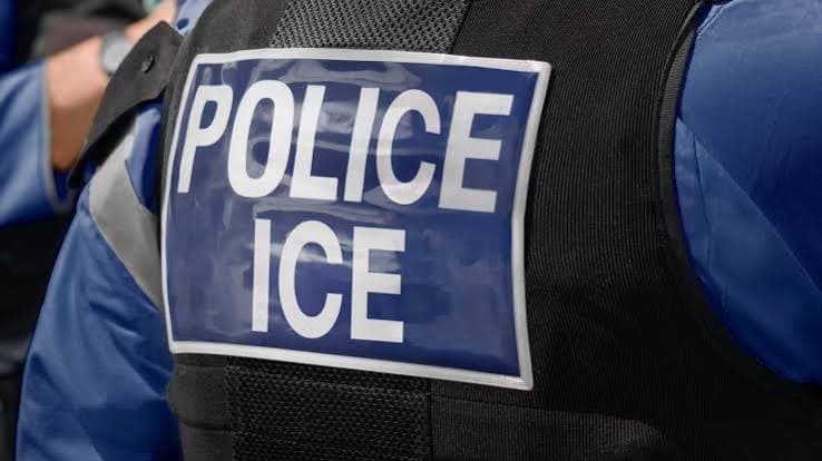 New York, agente dell’Ice spara durante un’operazione nel Bronx: ferito un 28enne, in auto il figlio di 5 anni